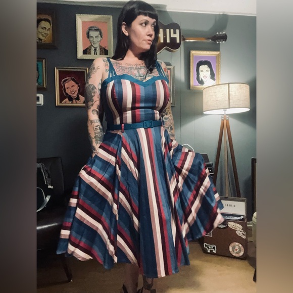 Collectif Stripey Dress! NWT! Belt Included, has pockets! - Picture 3 of 3